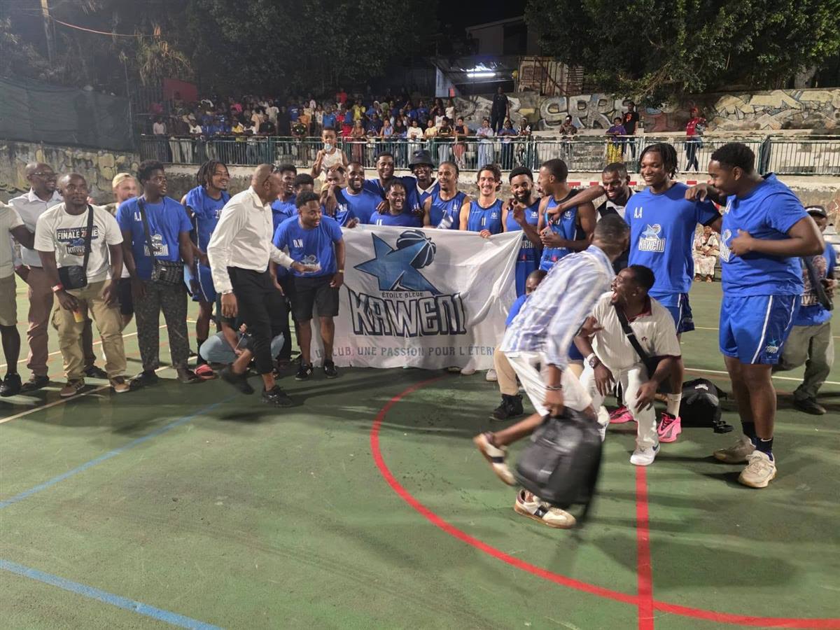 L'Étoile Bleue de Kaweni, lauréate du Trophée des Champions 2026